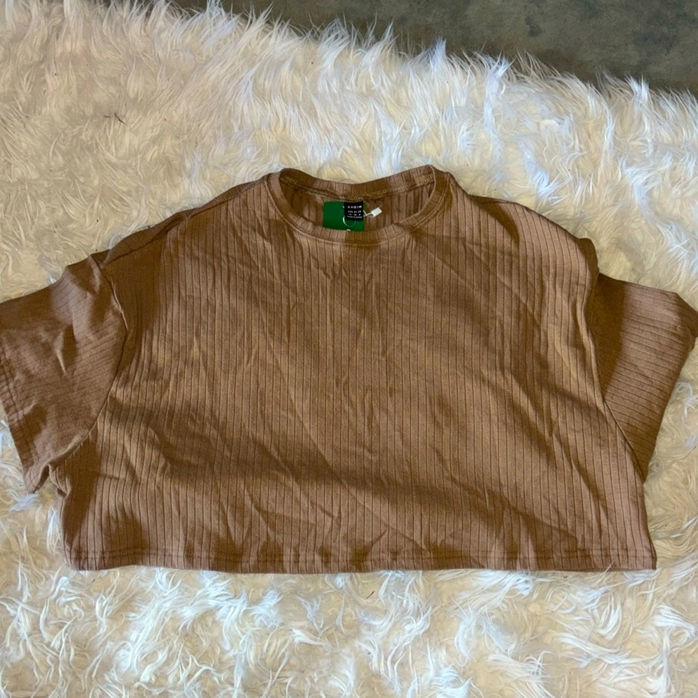 light brown, oversized/cropped tee shirt